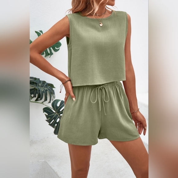 Round Neck Top and Drawstring Shorts Set - Picture 2 of 6